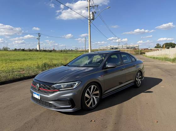VOLKSWAGEN JETTA 2.0 350 TSI GASOLINA GLI DSG